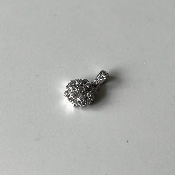 925 Sterling Silver and Cubic Zirconia pendant/charm - Picture 1 of 3
